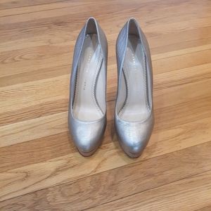 Charlotte Olympia Priscilla Metallic Calfskin Gold Heels Pumps Size 40